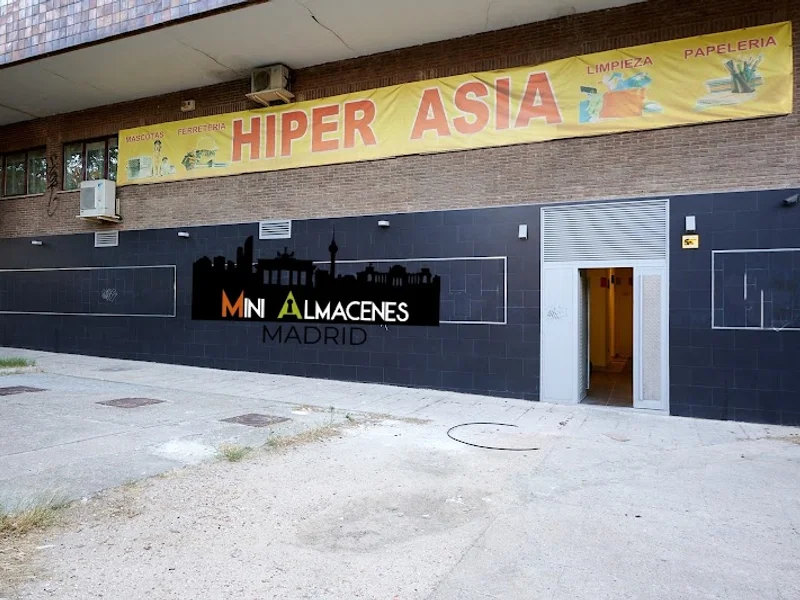 Mini Almacenes Madrid en Pl. del Encuentro, 1, Moratalaz, 28030 Madrid, España - Imagen 2