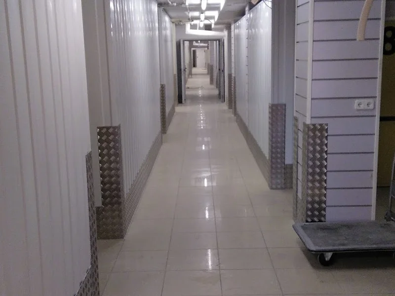 New Trast en Av. de Moratalaz, 40, Moratalaz, 28030 Madrid, España - Imagen 3