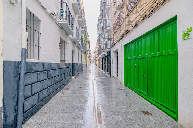 Trastero Trasteros La Llave Nazarí en C. San Miguel Alta, 21, Centro, 18002 Granada, España - MejorTrastero