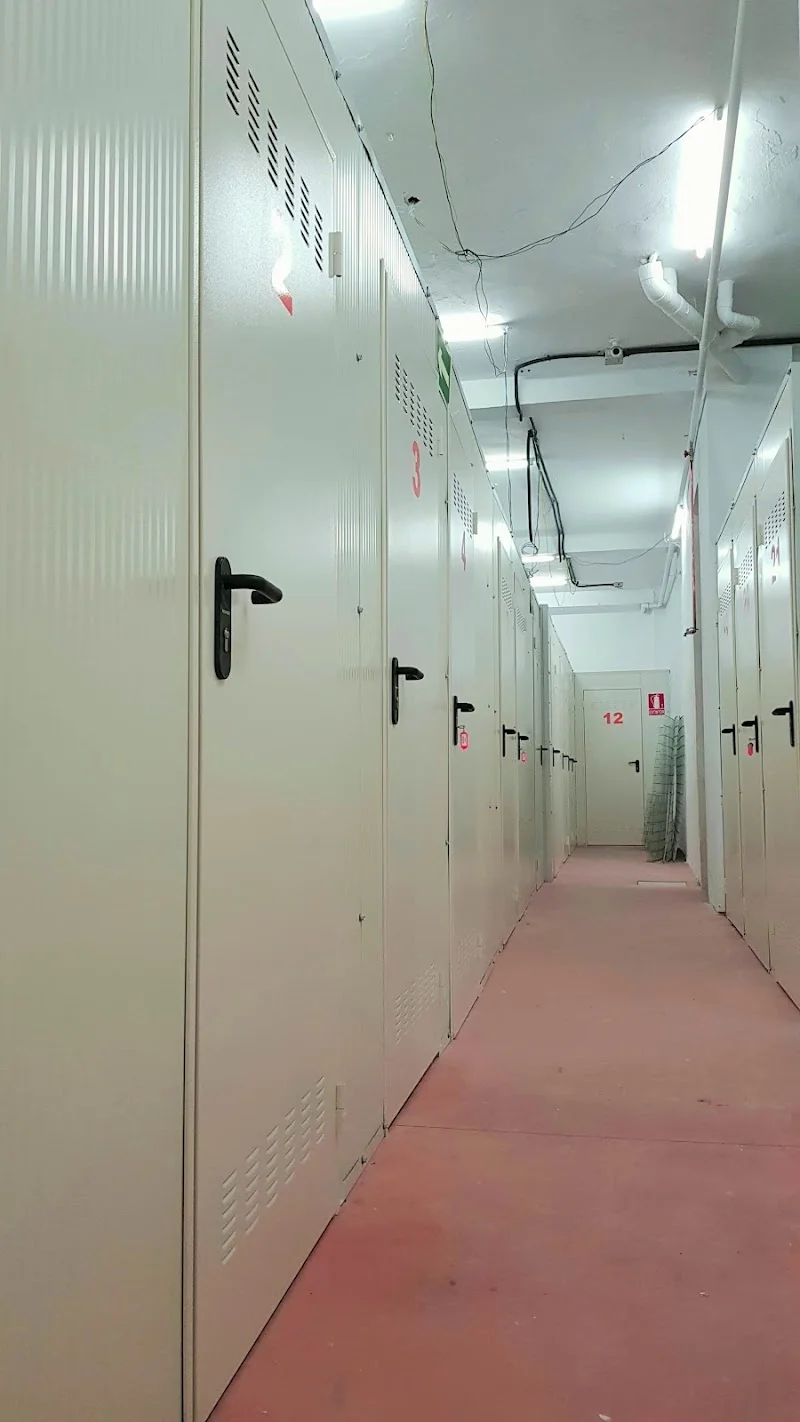 Trasteros Granada - Norte en C. Estocada, 8, Beiro, 18014 Granada, España - Imagen 3