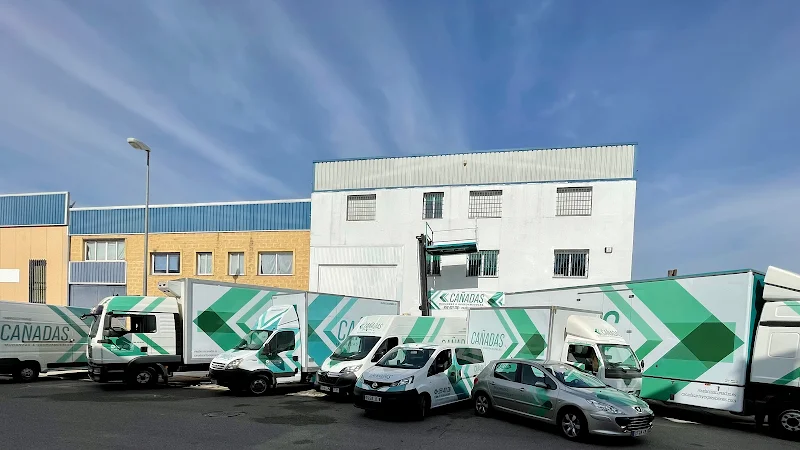 Cañadas Mudanzas y Guardamuebles en Pl. de Campo Verde, 2, b, Centro, 18001 Granada, España - Imagen 1