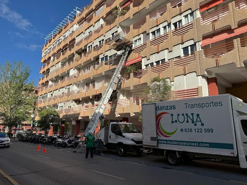 MUDANZAS LUNA GRANADA en C. Félix Rodríguez de la Fuente, 11, 2D, Zaidín, 18006 Granada, España - Imagen 2