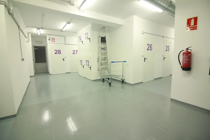 Espacios Disponibles en C. Marqués Don Gonzalo, 92, Ronda, 18004 Granada, España - Imagen 1