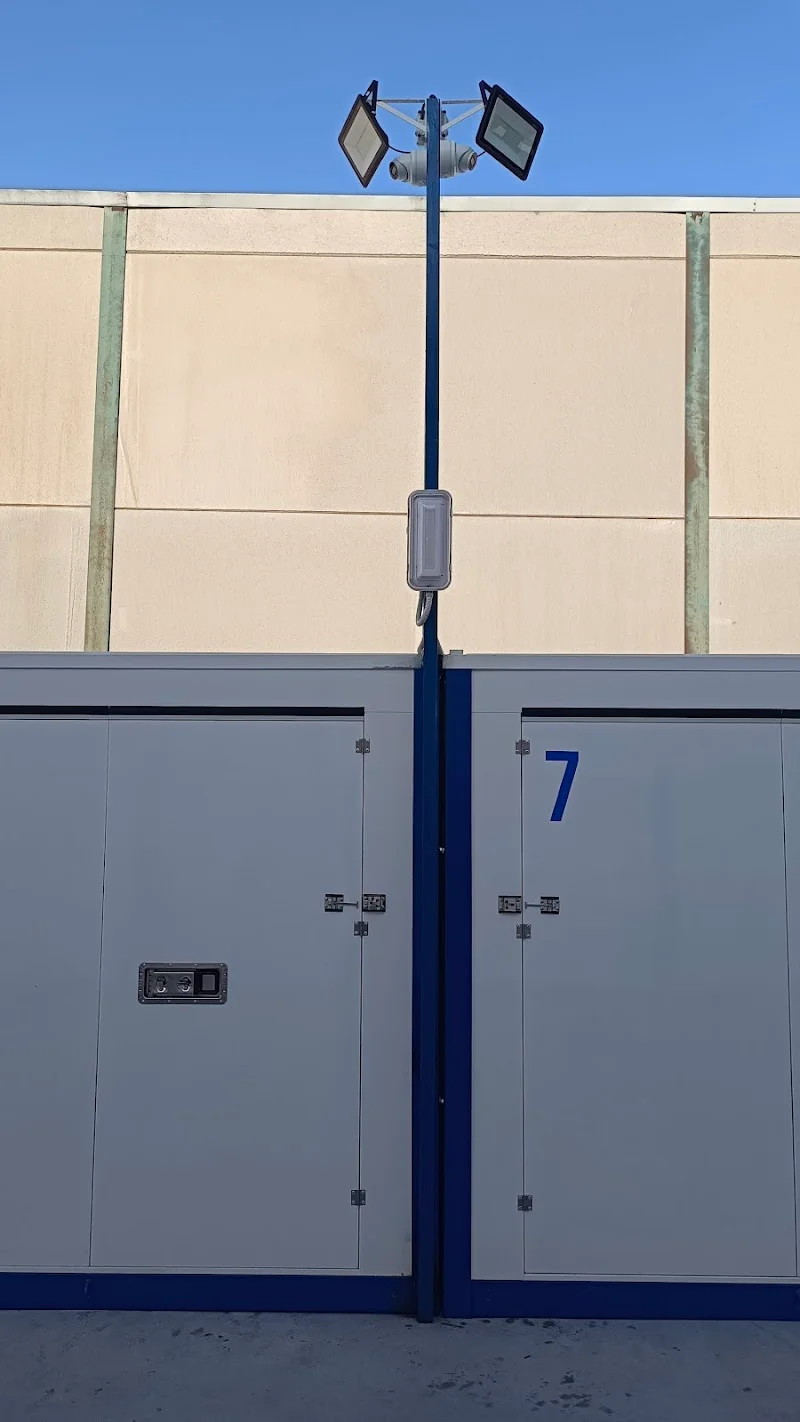 Todo Trasteros Peligros en Parcela, Polígono Industrial, Pl. Navegran, 24, 18210 Peligros, Granada, España - Imagen 5