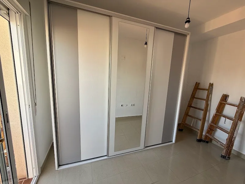 MUDANZAS Y MULTISERVICIOS J.N en C. Manolé, Beiro, 18014 Granada, España - Imagen 2