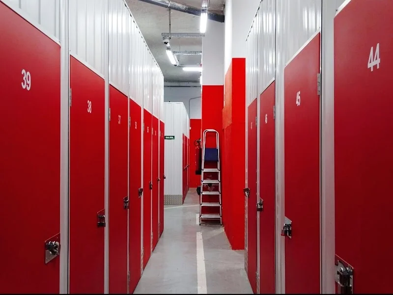 TOT TRASTERS en Carrer Dr. Calsina, 298, 08226 Terrassa, Barcelona, España - Imagen 1