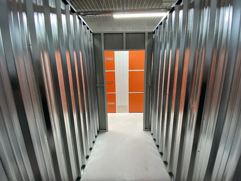 TuKuBo - Trasteros Urbanos en Carrer d'Europa, 43, 08913 Badalona, Barcelona, España - Imagen 4