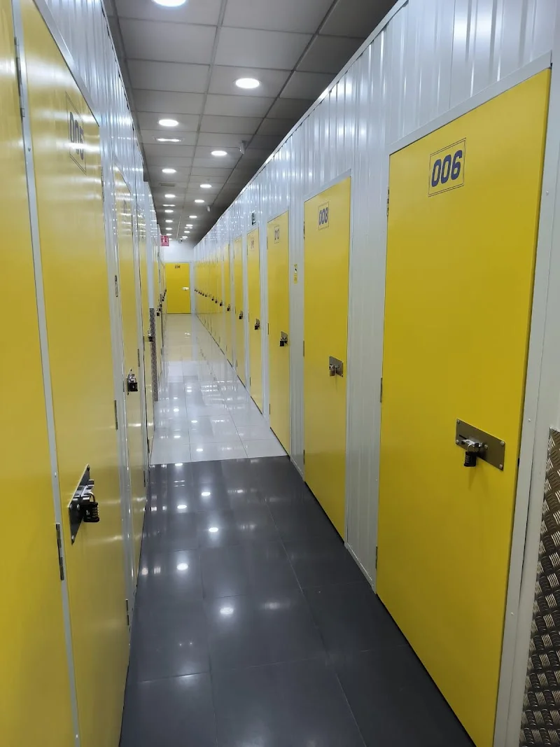 autoalmacenaje.com | Trasteros en Oviedo en C. Fuertes Acevedo, 122, 33006 Oviedo, Asturias, España - Imagen 1