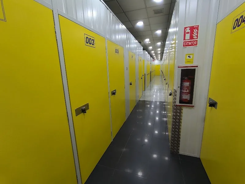 autoalmacenaje.com | Trasteros en Oviedo en C. Fuertes Acevedo, 122, 33006 Oviedo, Asturias, España - Imagen 3