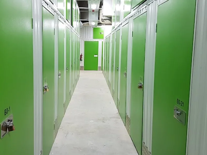 APARCATRASTOS (Alquiler de trasteros) en C. de Linneo, 16, Arganzuela, 28005 Madrid, España - Imagen 1