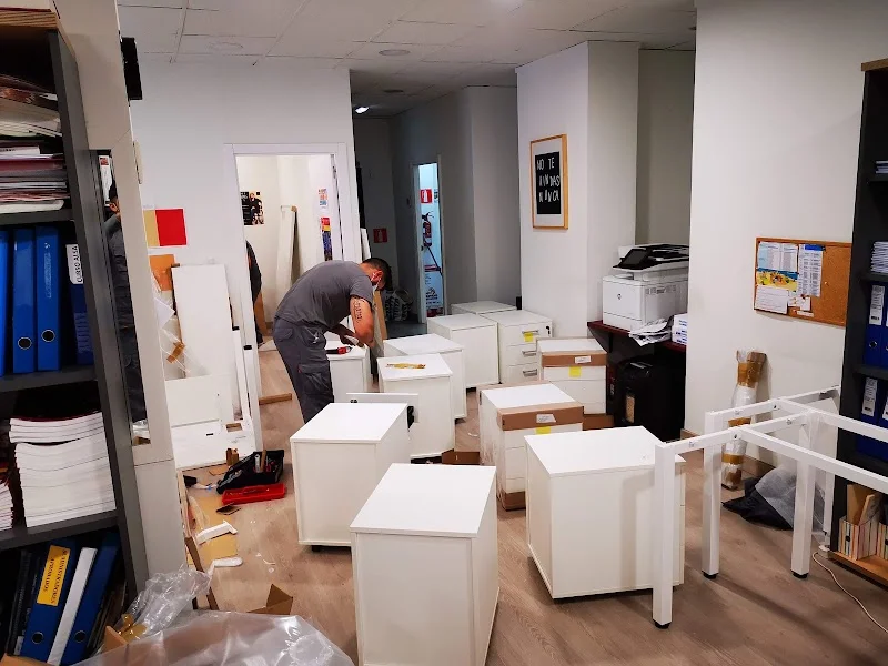 Mudanzas Manzano, Portes, Vaciados en Oviedo en C. Gil Blas, 9, 4, 33008 Oviedo, Asturias, España - Imagen 3