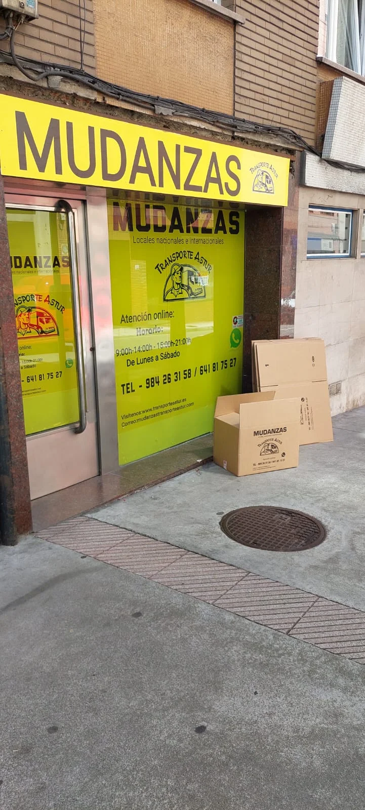 Mudanzas Transporte Astur en C. Coronel Bobes, 12, 33011 Oviedo, Asturias, España - Imagen 1