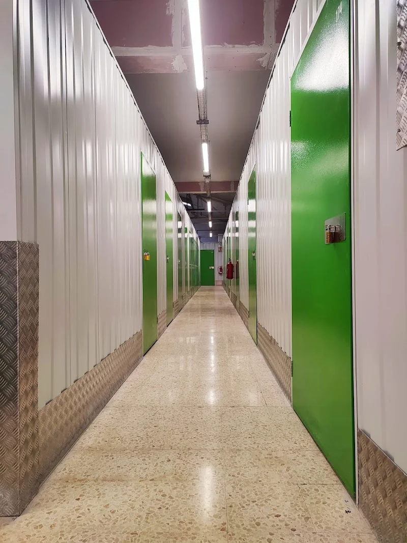 Upstorage - Trasteros en Sabadell en Carrer de Pérez Moya, 43, 08204 Sabadell, Barcelona, España - Imagen 2