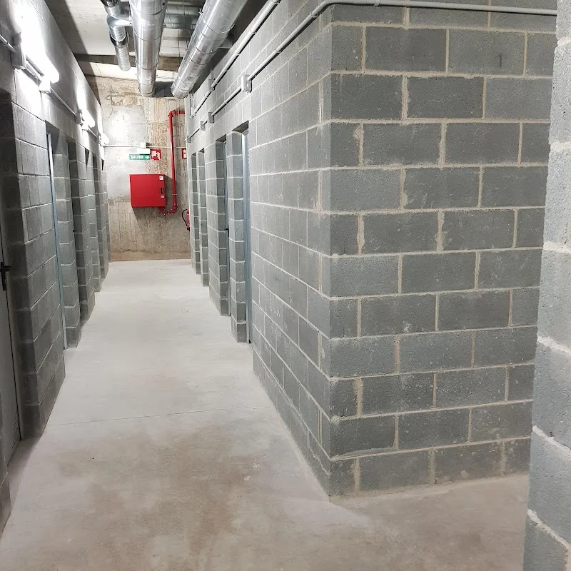 Trasteros DUMO - Plaza del Gas en Carrer d'Avellaneda, 44, 08201 Sabadell, Barcelona, España - Imagen 3