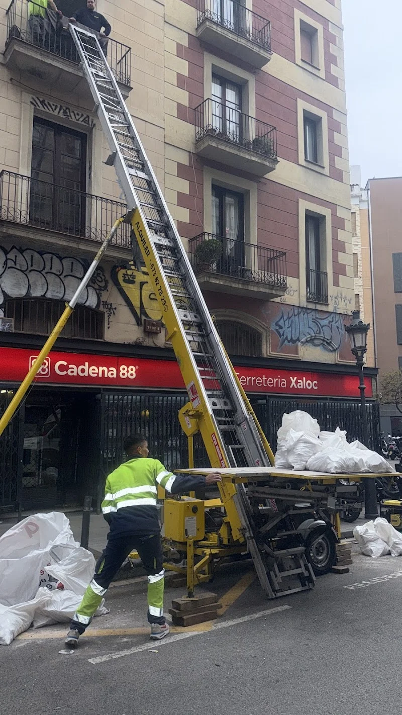 Mudanzas Lora en Carrer de Campoamor, 103, 08204 Sabadell, Barcelona, España - Imagen 5
