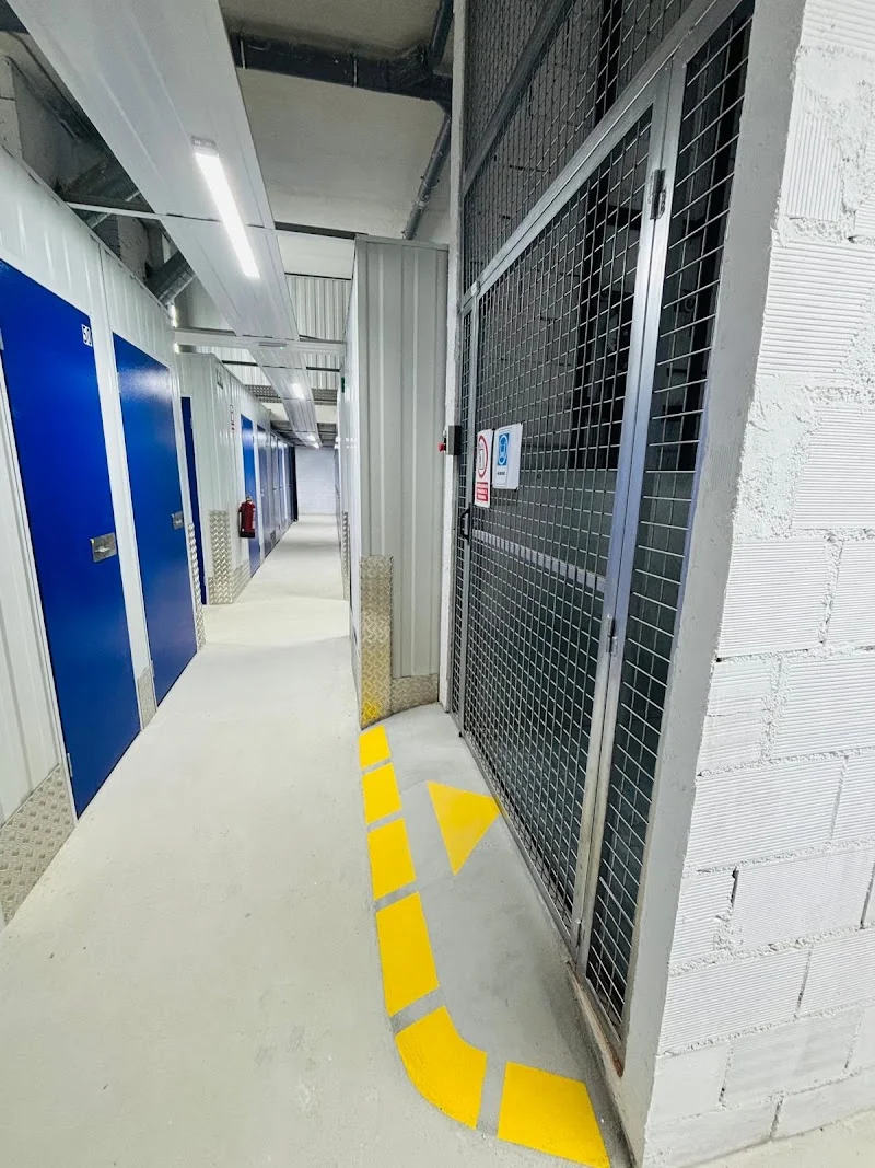 Trastero Trasteros Cartagena en C. Cartagena De Indias, 3, 30204 Cartagena, Murcia, España - MejorTrastero