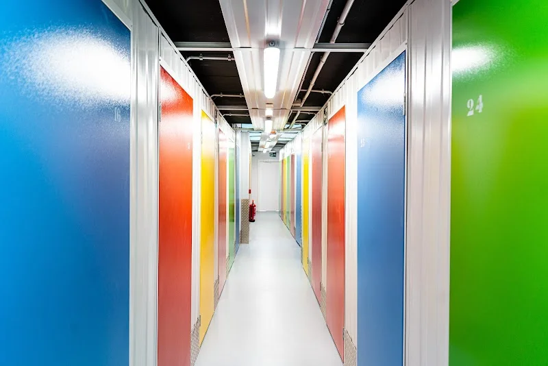 Luggage 24/365: trasteros inteligentes en C. Real, 44, Bajo B, 30201 Cartagena, Murcia, España - Imagen 2