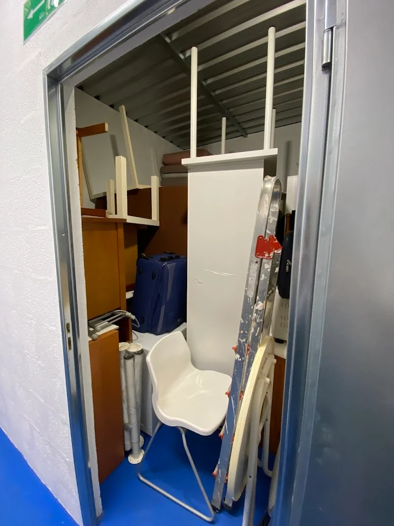 HC Trasteros en Polígono industrial Santa Cruz Nave N° 43, 11405 Jerez de la Frontera, Cádiz, España - Imagen 3