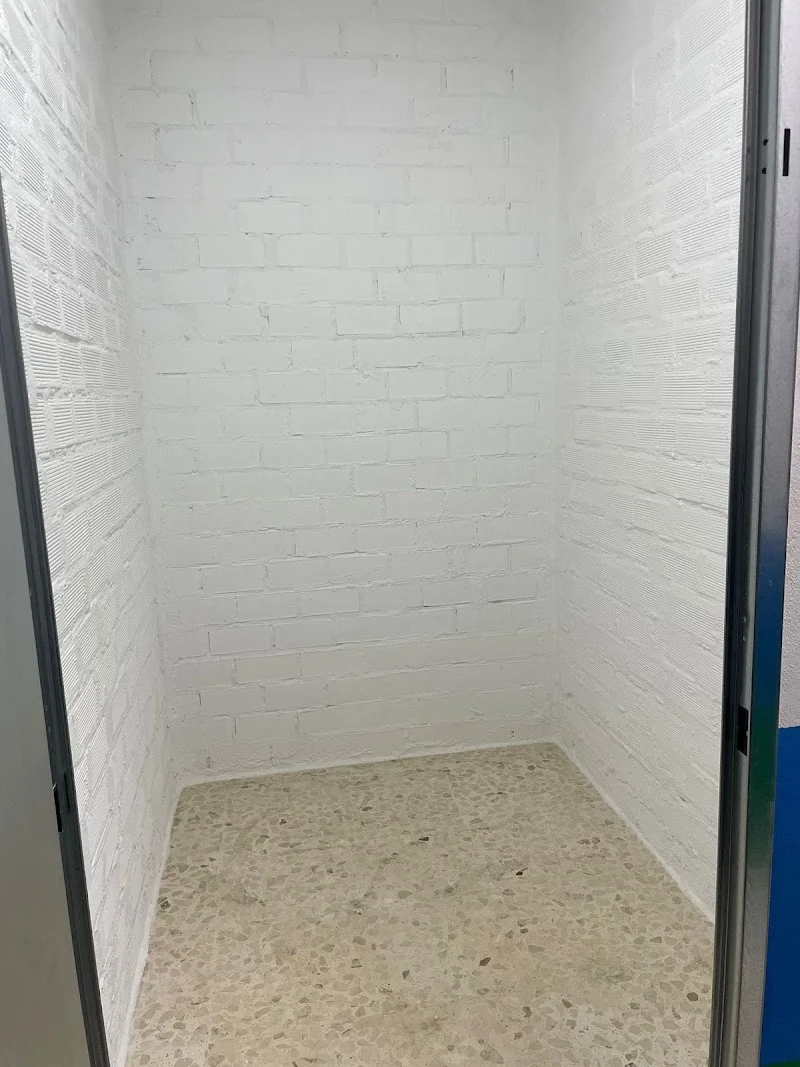 Trasteros Espacio Extra Jerez en C. Bodegas, 8, 11402 Jerez de la Frontera, Cádiz, España - Imagen 3