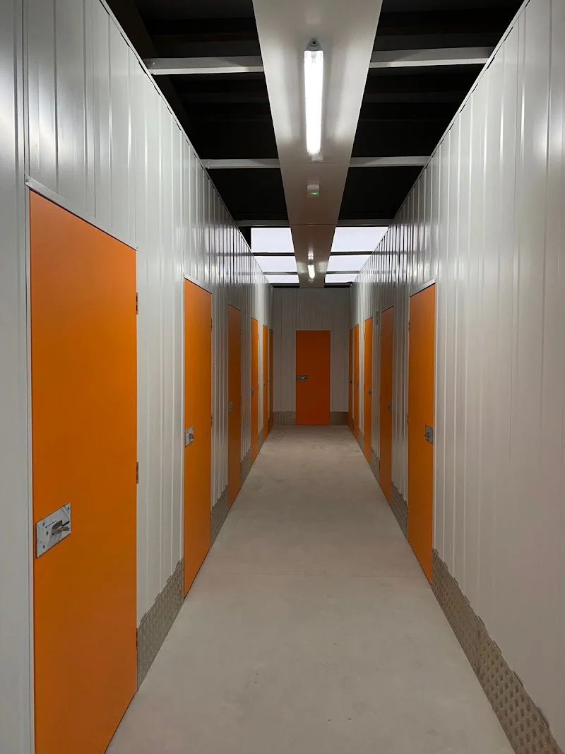 Trastero Magicbox Trasteros en C. del Comercio, 12, 11407 Jerez de la Frontera, Cádiz, España - MejorTrastero