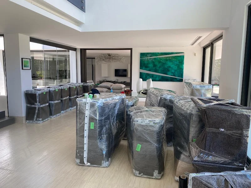 Islatrans Jerez- Mudanzas & Alquiler de trasteros en Jerez de la Frontera en C. de la Agricultura, 2, Nave 6, 11407 Jerez de la Frontera, Cádiz, España - Imagen 3