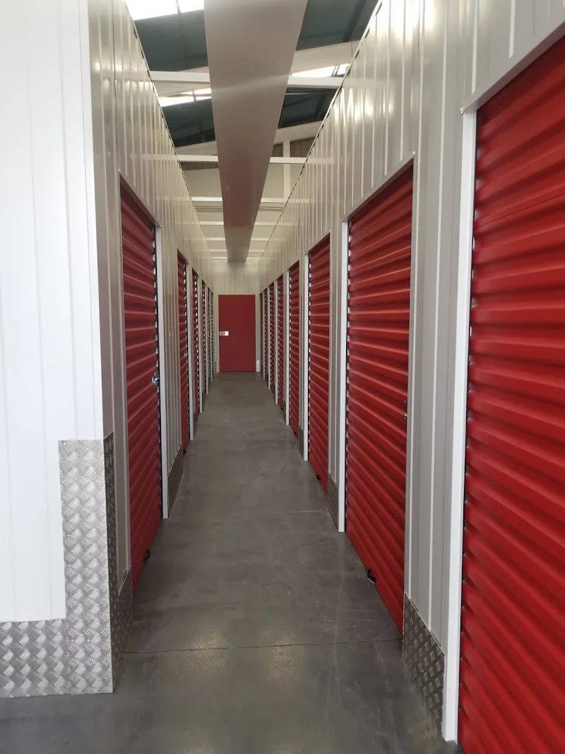 TRASTEROS ZAMBRANA ( Av/ Lola Flores ) en Av. Lola Flores, 14, 11405 Jerez de la Frontera, Cádiz, España - Imagen 3