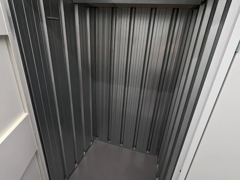 TRASTEROS - SmarTTrasting Ibiza en C. de Máiquez, 21, Retiro, 28009 Madrid, España - Imagen 4