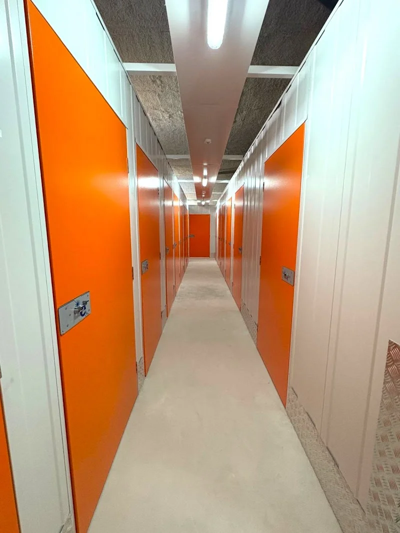 TRASTEROS ZONA ESTE en C. Hijuela de la Canaleja, local 4, 11406 Jerez de la Frontera, Cádiz, España - Imagen 5