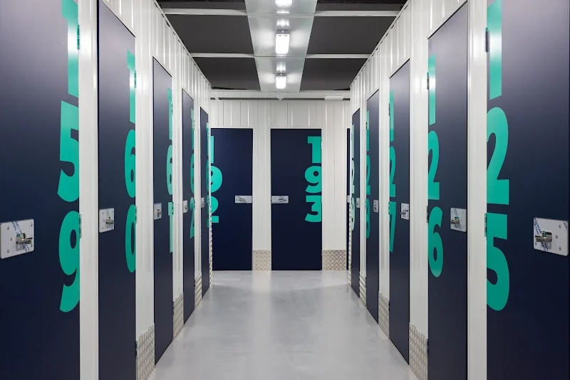 Masquetrasteros en C. Jose Zarate Y Penichet, 3, 38001 Santa Cruz de Tenerife, España - Imagen 3