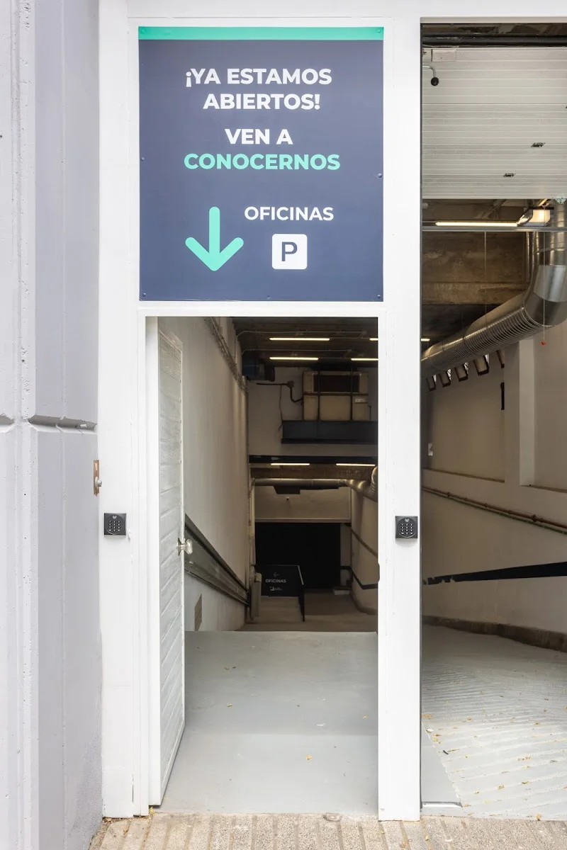 Masquetrasteros en C. Jose Zarate Y Penichet, 3, 38001 Santa Cruz de Tenerife, España - Imagen 5