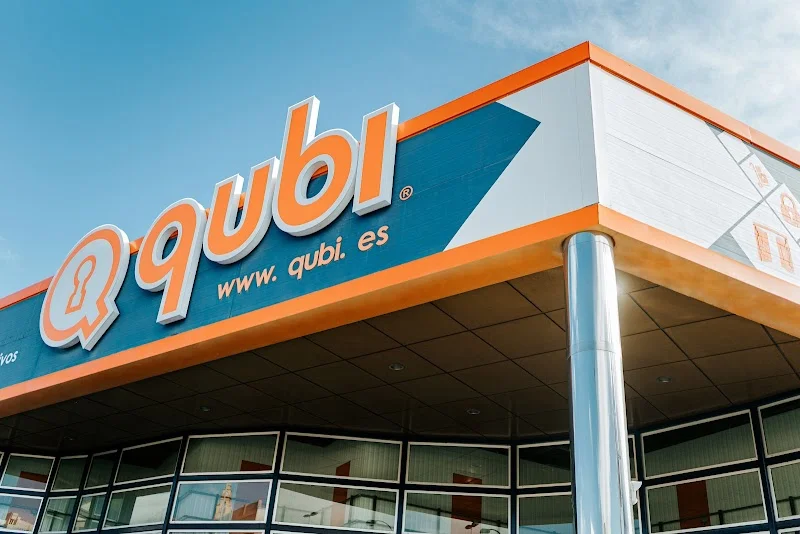Qubi Servicios Logisticos, S.L. en Polígono Industrial Costa Sur, C. Fernando Beautell, 21, 38009 Santa Cruz de Tenerife, España - Imagen 1