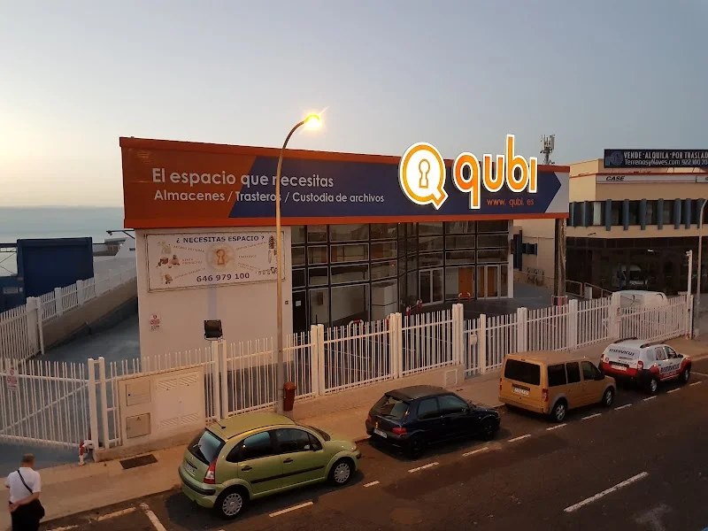 Qubi Servicios Logisticos, S.L. en Polígono Industrial Costa Sur, C. Fernando Beautell, 21, 38009 Santa Cruz de Tenerife, España - Imagen 3