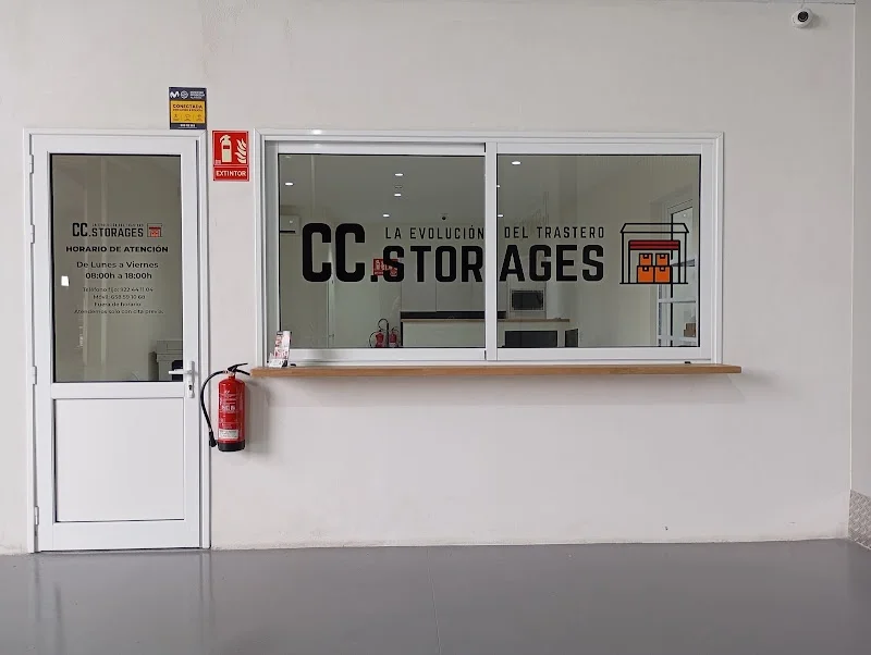 Trastero CCstorages en C. Fernando Beautell, 27, 38009 Santa Cruz de Tenerife, España - MejorTrastero