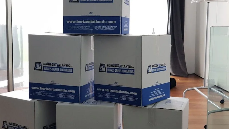 Mudanzas y guardamuebles Horizont Atlantic S.L. en Polígono industrial el Mayorazgo, parcela 12, nave 7, 38010 Santa Cruz de Tenerife, España - Imagen 1