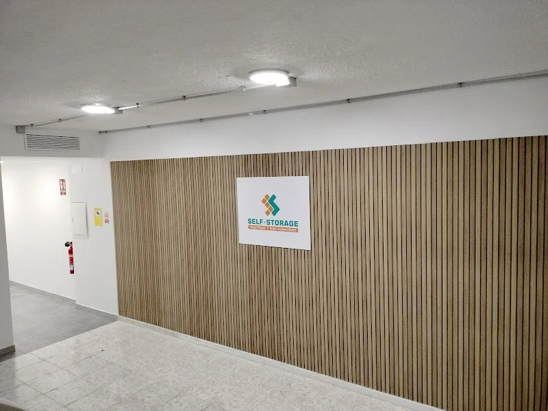 Self Storage Puerto de la Cruz en Av. Venezuela, Edificio Bahamas, 4, 38400 Puerto de la Cruz, Santa Cruz de Tenerife, España - Imagen 4