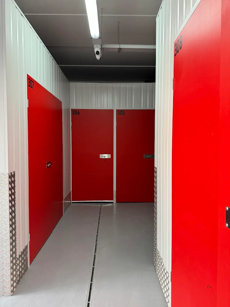 Trastero CCstorages en Av. Rafael Puig Lluvina, 19, 38660 Playa de las Américas, Santa Cruz de Tenerife, España - MejorTrastero