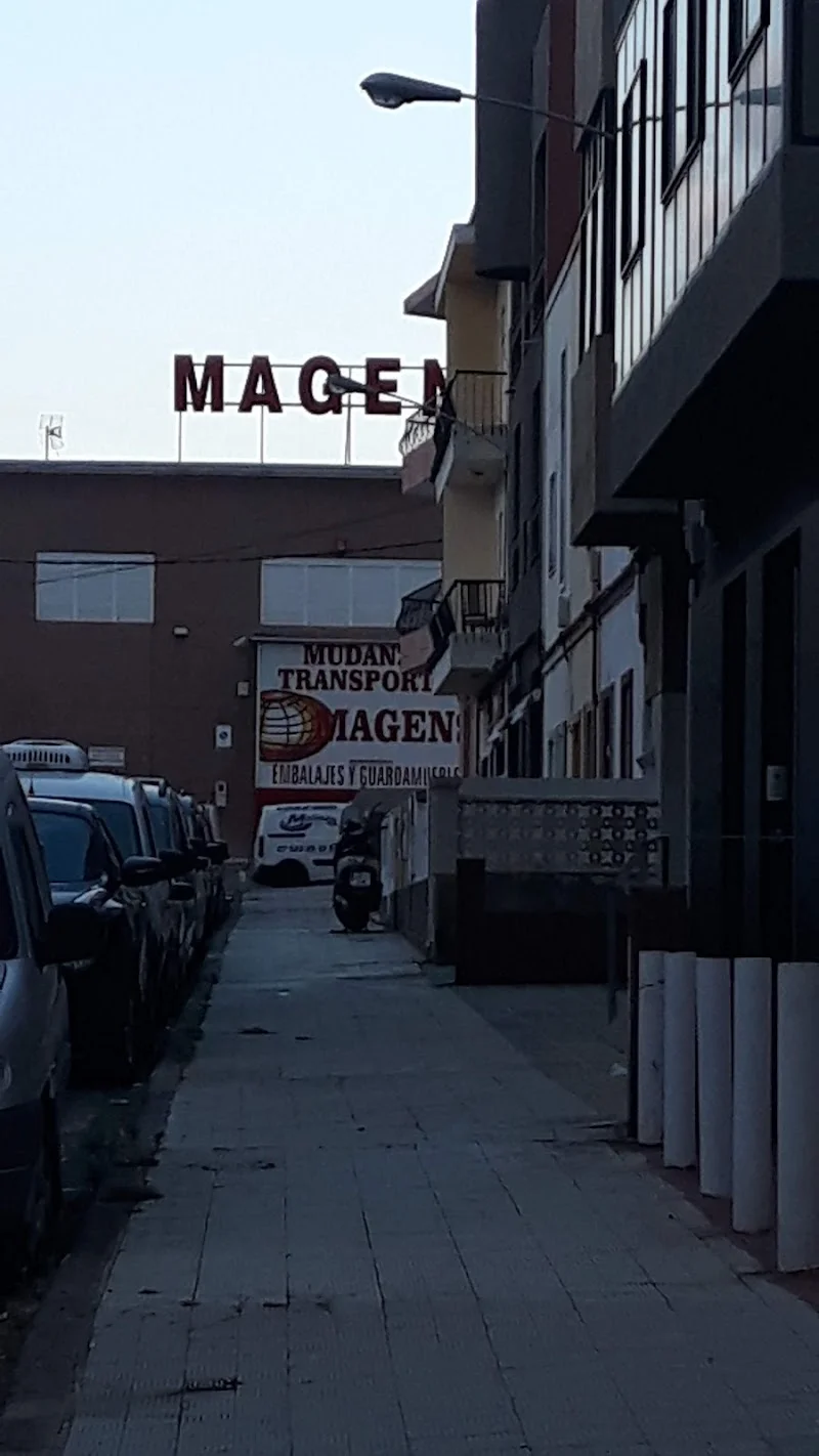 Magens en C. Islas Filipinas, 5 NAVE, 38009 Santa Cruz de Tenerife, España - Imagen 4