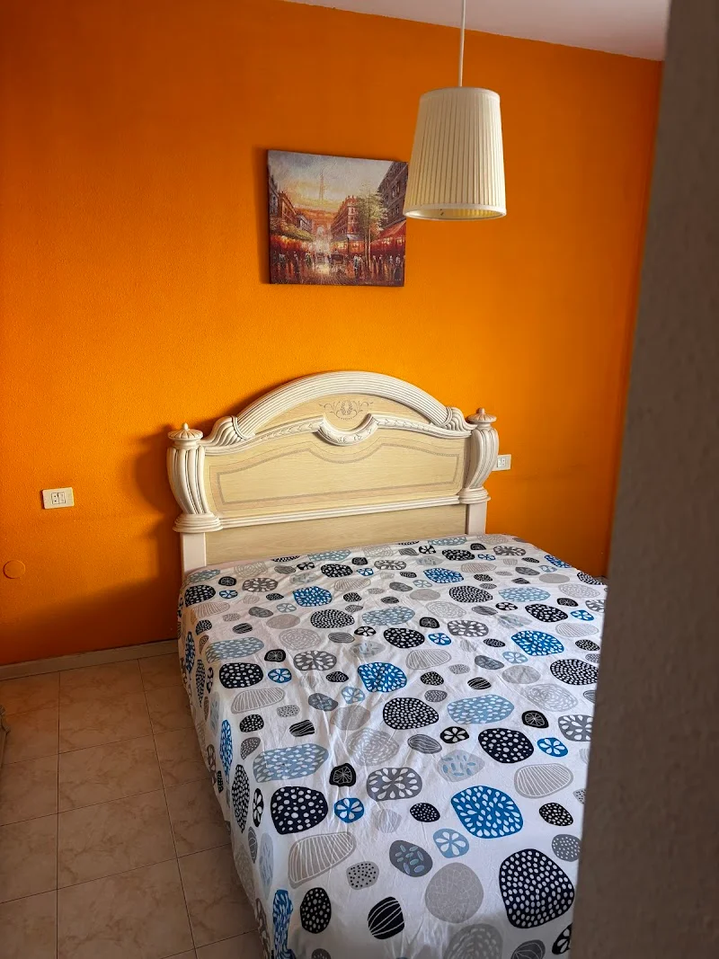 HG Mudanzas & Transportes en Calle Simbad, 1, 38010 Santa Cruz de Tenerife, España - Imagen 4