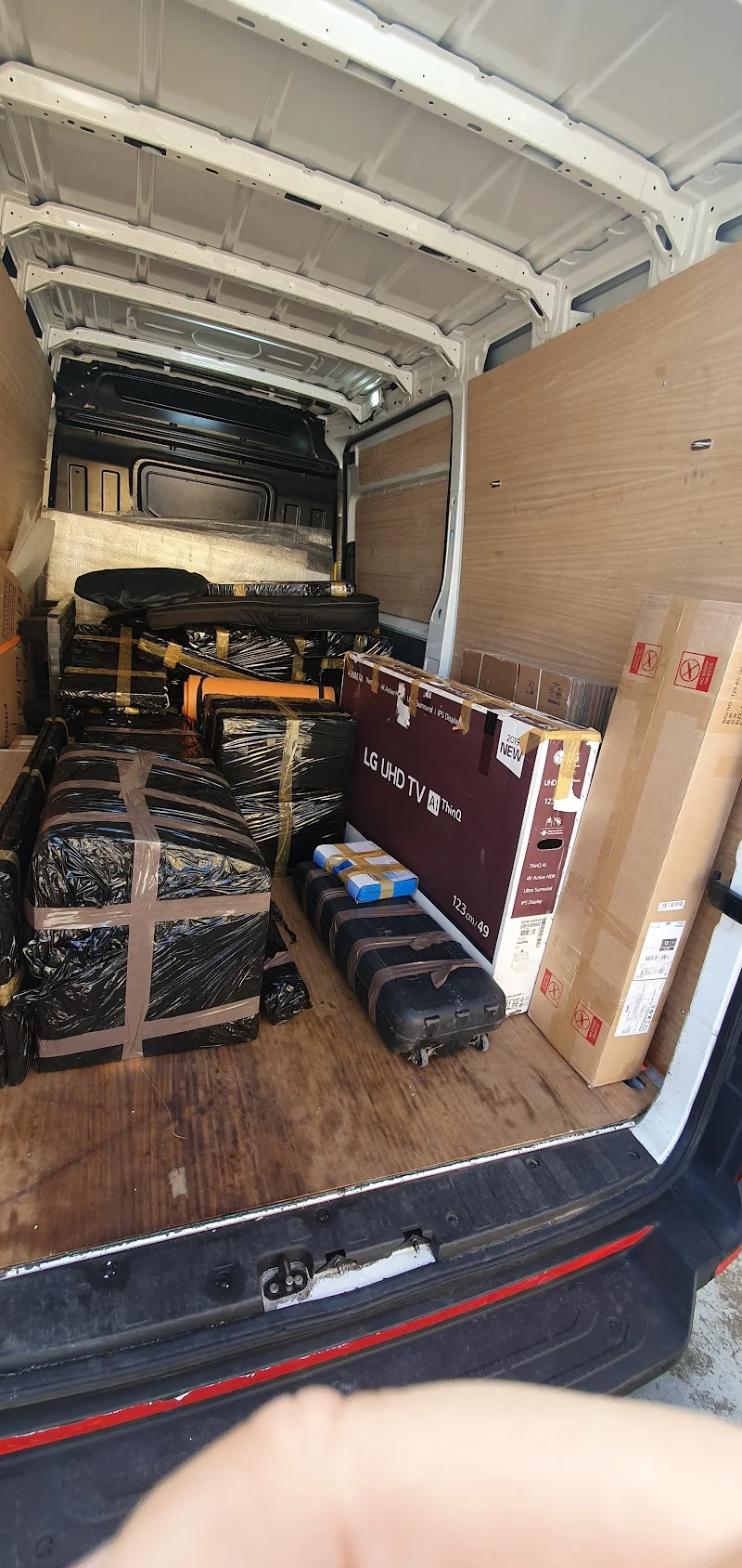 HG Mudanzas & Transportes en Calle Simbad, 1, 38010 Santa Cruz de Tenerife, España - Imagen 5