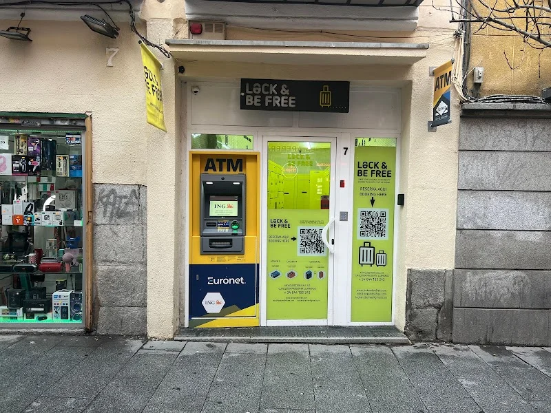 Consigna 24H Plaza Mayor - Lock and Be Free en Calle de la Bolsa, 7, Centro, 28012 Madrid, España - Imagen 2