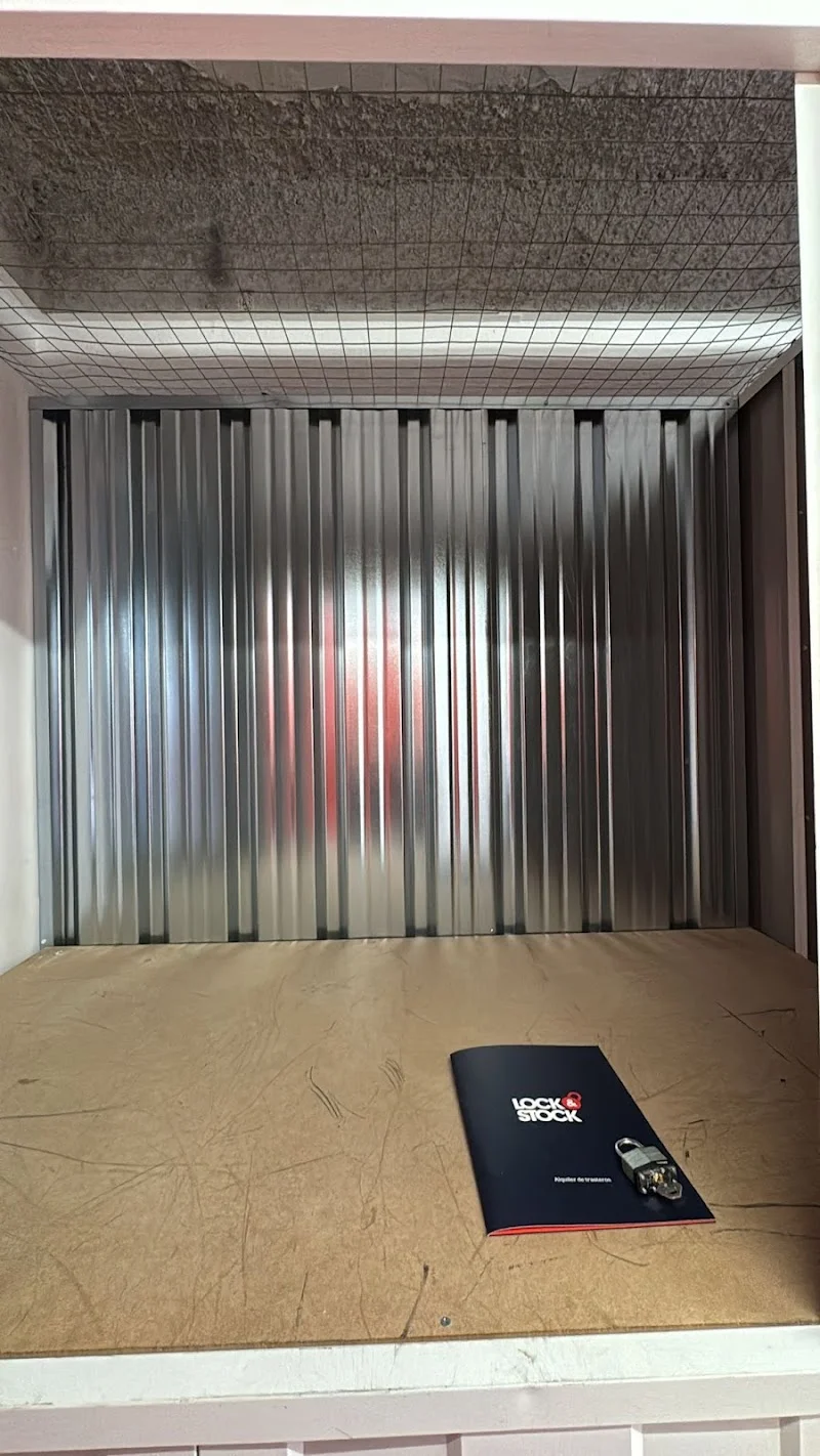 LOCK & STOCK Alquiler de trasteros en Plaza obispo irurita 5, Monasterio de alloz, 6, 31011 Pamplona, Navarra, España - Imagen 5