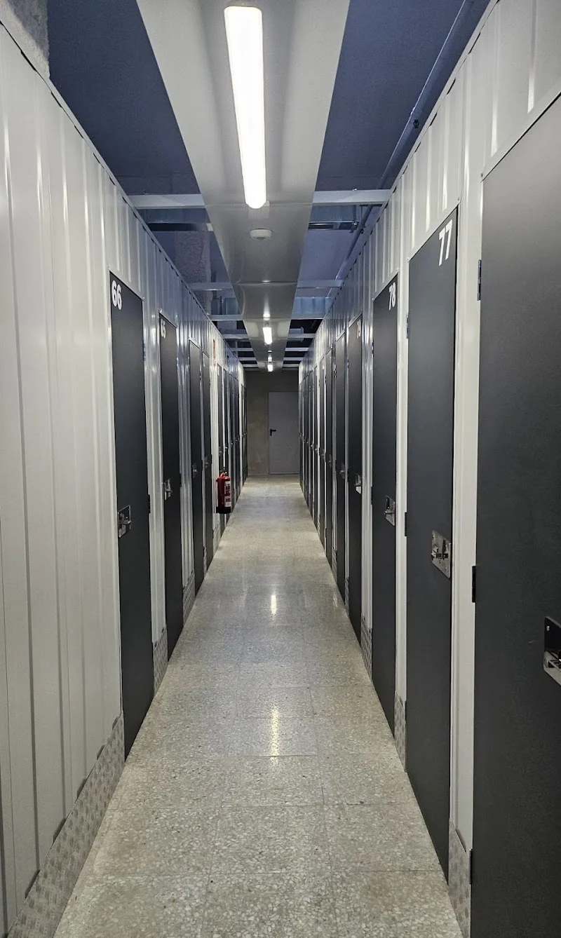 Trastero Trasteros Lezkairu en C. Fuente de la Teja, 16, 31006 Pamplona, Navarra, España - MejorTrastero