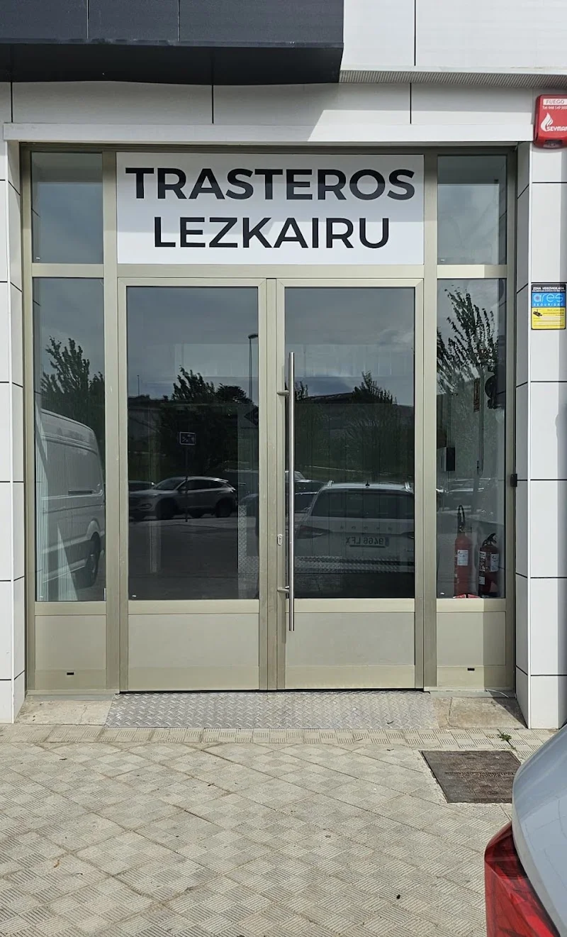 Trasteros Lezkairu en C. Fuente de la Teja, 16, 31006 Pamplona, Navarra, España - Imagen 4