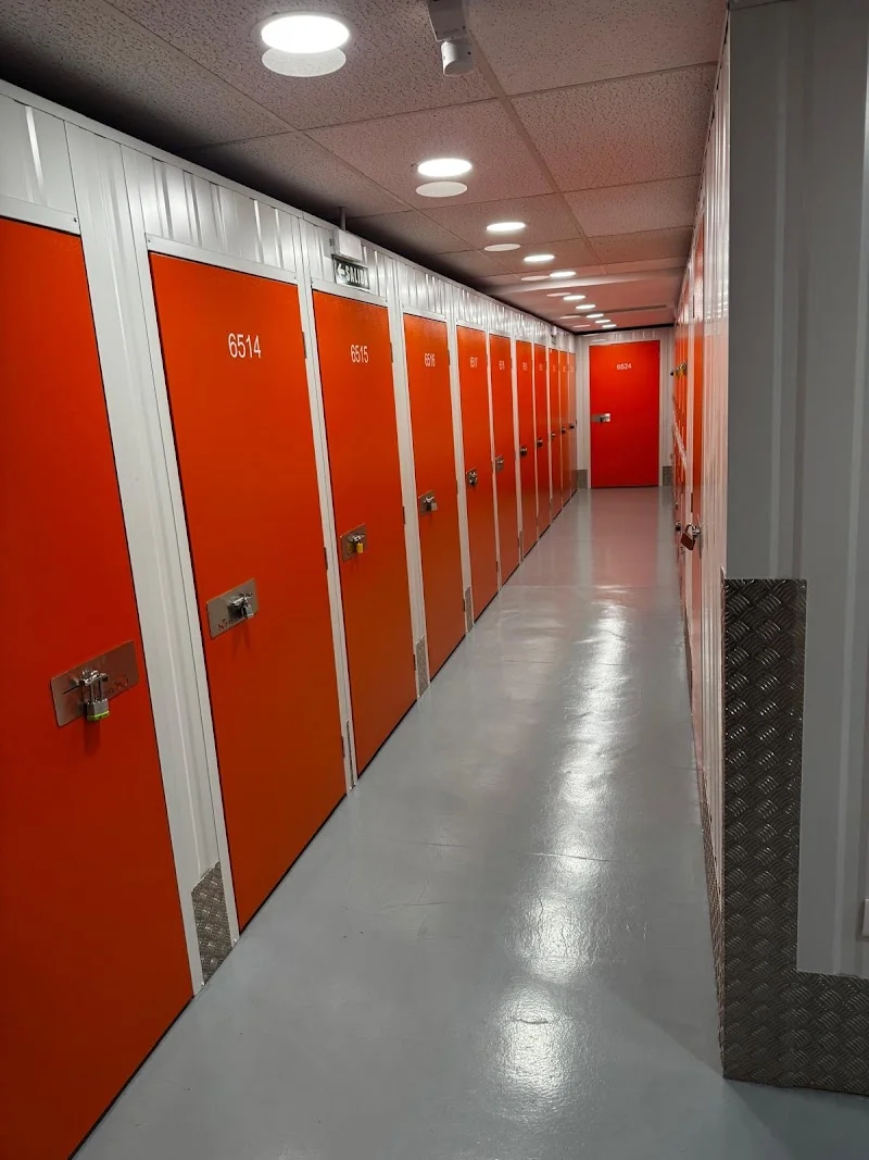 TEGUARDO alquiler trasteros San Juan en C/ Monasterio de Irache, 20, 31011 Pamplona, Navarra, España - Imagen 2