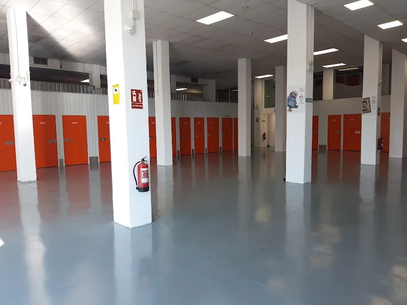 TEGUARDO alquiler trasteros San Juan en C/ Monasterio de Irache, 20, 31011 Pamplona, Navarra, España - Imagen 3