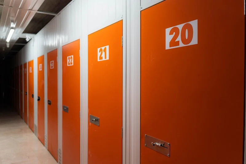 Trasteros Irizu Ermitagaña - Pamplona en San, C. de Bartolomé de Carranza, 38, 31008 Pamplona, Navarra, España - Imagen 2