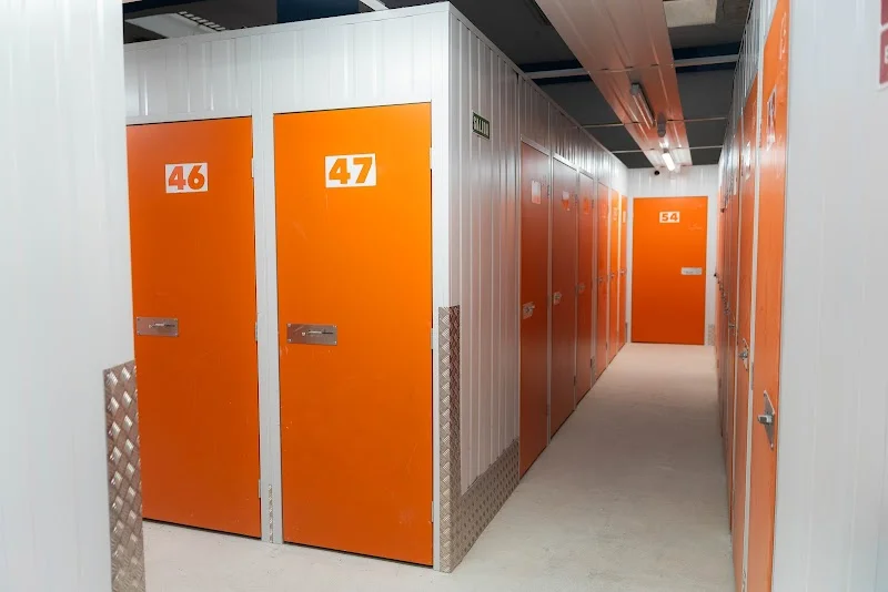 Trastero Trasteros Irizu Txantrea - Pamplona en C. Mendigorría, 17, 31015 Pamplona, Navarra, España - MejorTrastero