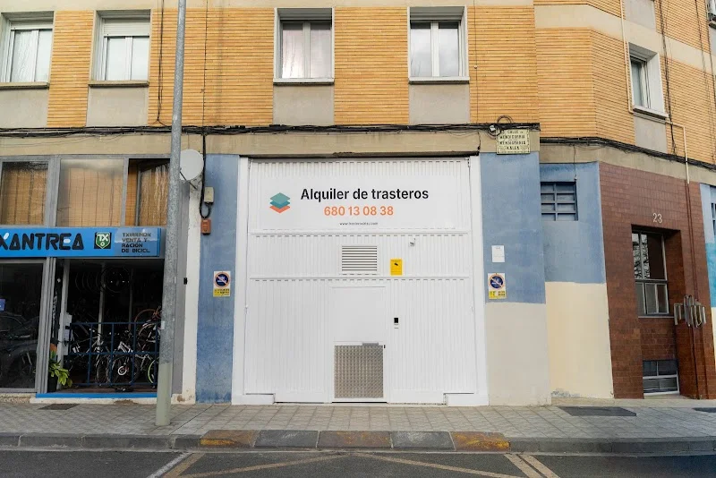 Trasteros Irizu Txantrea - Pamplona en C. Mendigorría, 17, 31015 Pamplona, Navarra, España - Imagen 2