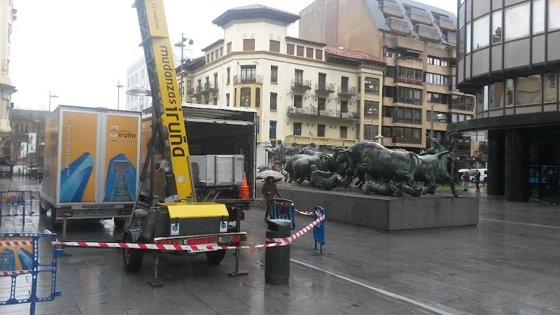 Mudanzas Iruña en Polígono Noain Esquiroz C/T 30, 31191 Esquiroz de Galar, Navarra, España - Imagen 4