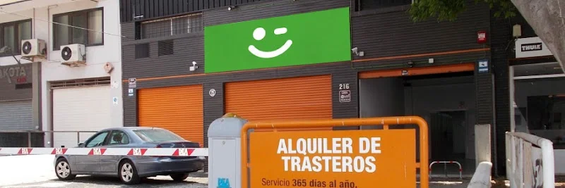 Trasteros Plus Sierra Alhamilla en Av. de Sierra Alhamilla, 216, 04007 Almería, España - Imagen 1